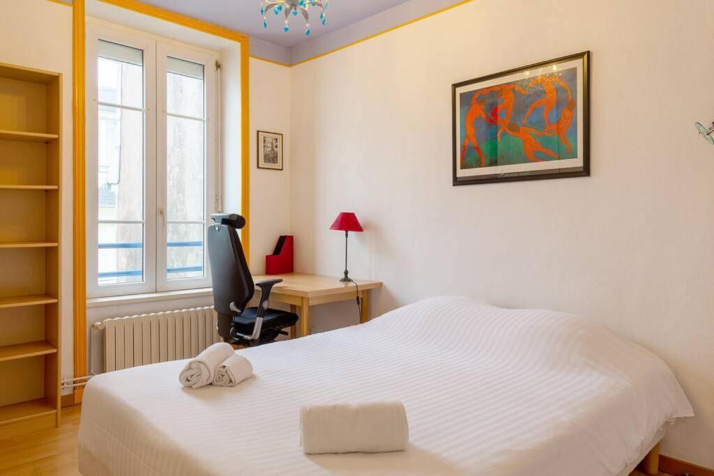 Vazi, Appartement Lumineux & Spacieux Centre-Ville Брест Екстериор снимка