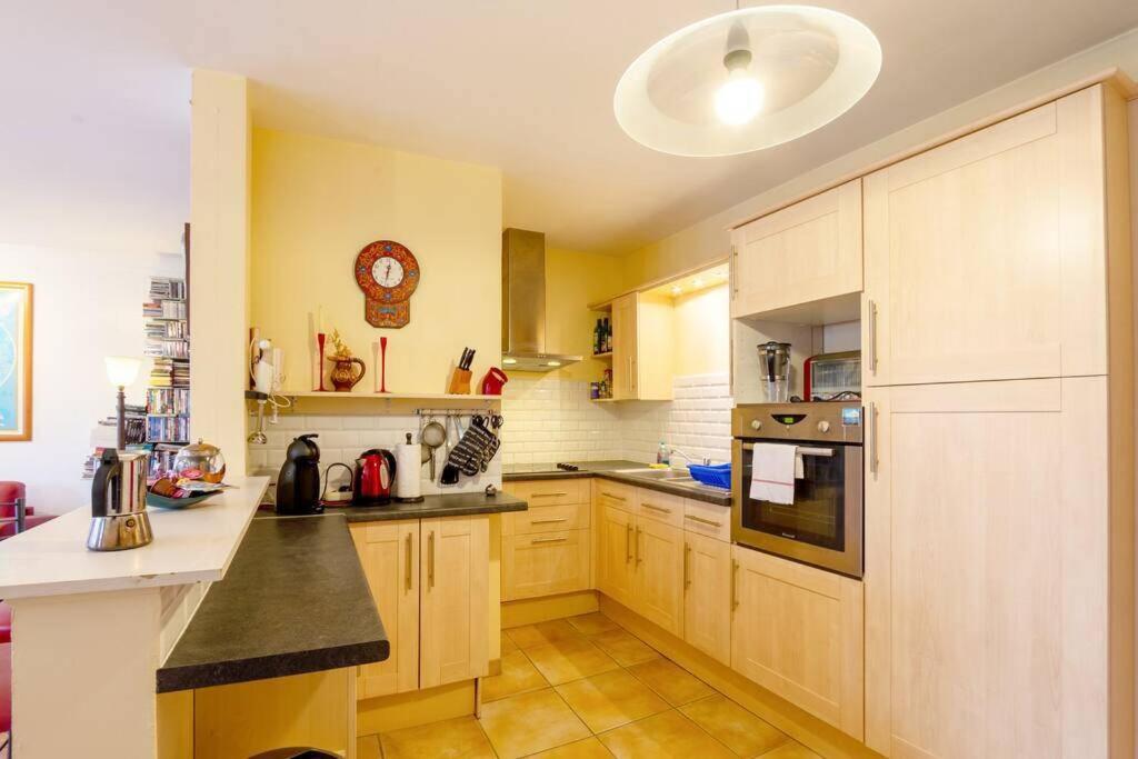 Vazi, Appartement Lumineux & Spacieux Centre-Ville Брест Екстериор снимка